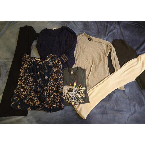 Womens medium bundle - Picture 1 of 5